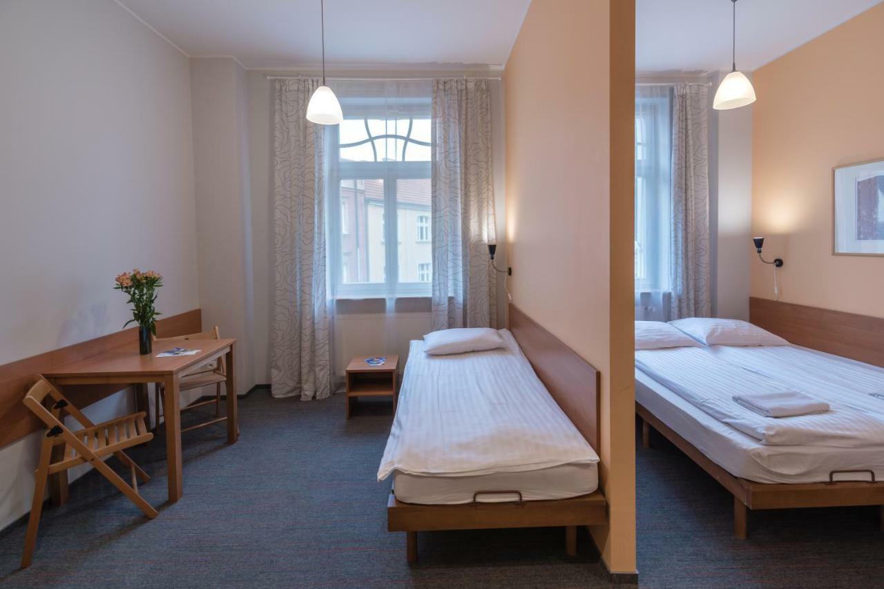 Hill Inn Poznań Extérieur photo